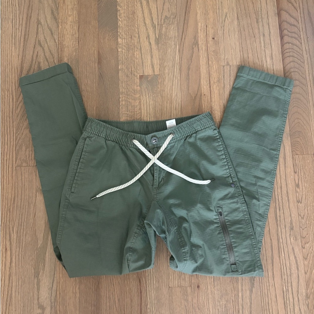Vuori Green Ripstop Cropped Pants - Picture 6 of 8
